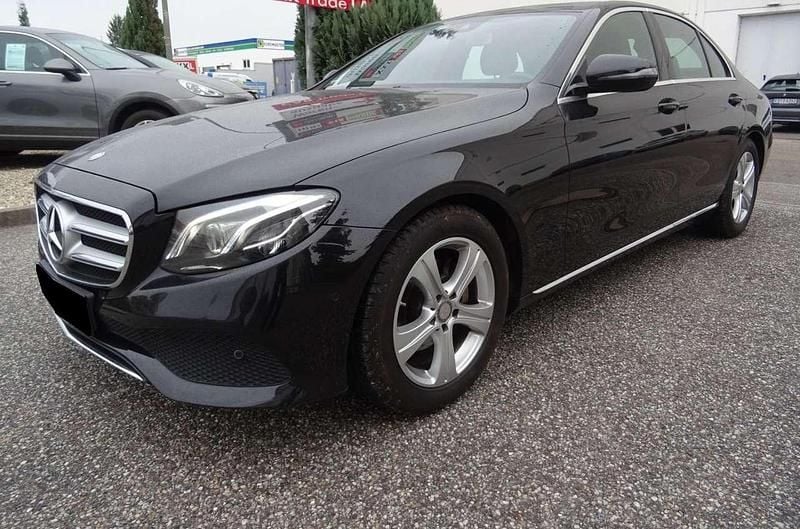 Gebraucht Mercedes E200 184 PS (135 kW) 2016 Schwarz Limousine