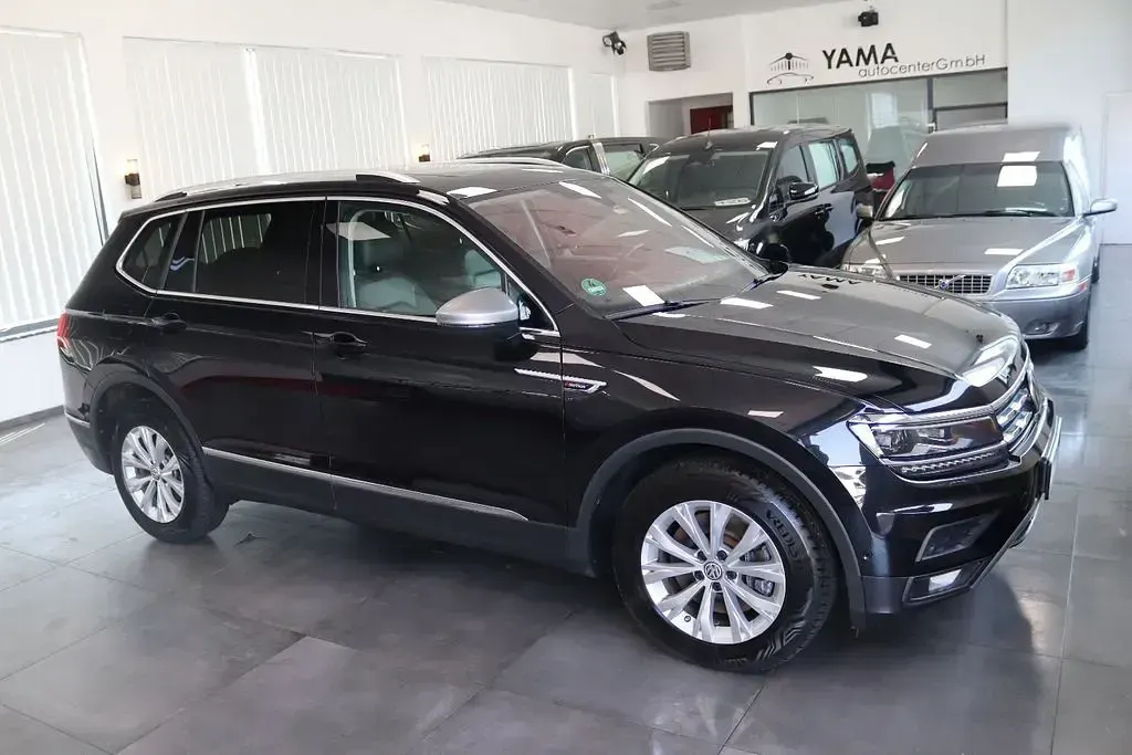 Gebraucht VW Tiguan Allspace Highline 239 PS (175 kW) 2018 Schwarz SUV