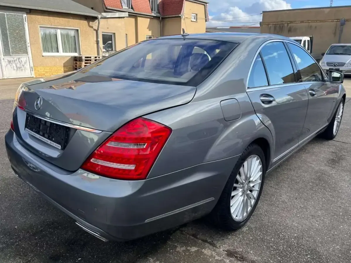 Gebraucht Mercedes S500 435 PS (319 kW) 2011 Grau Limousine
