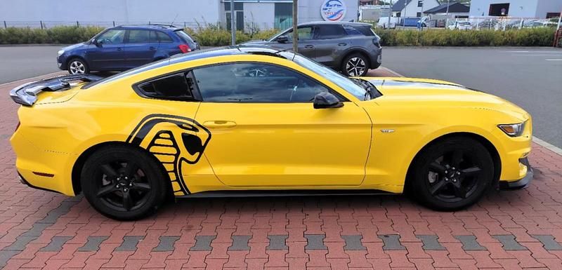 Gebraucht Ford Mustang GT 307 PS (225 kW) 2017 Gelb Coupé