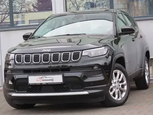 Gebraucht Jeep Compass 131 PS (96 kW) 2024 Schwarz SUV