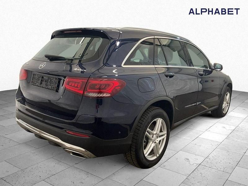 Gebraucht Mercedes GLC300e 320 PS (235 kW) 2021 Blau SUV