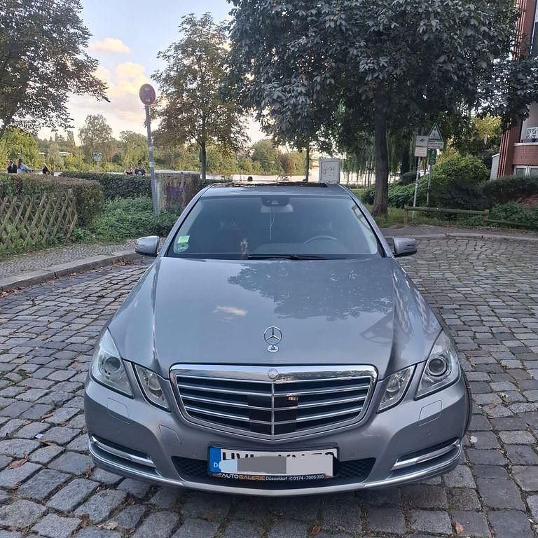 Gebraucht Mercedes E350 Elegance 231 PS (169 kW) 2010 Grau Limousine