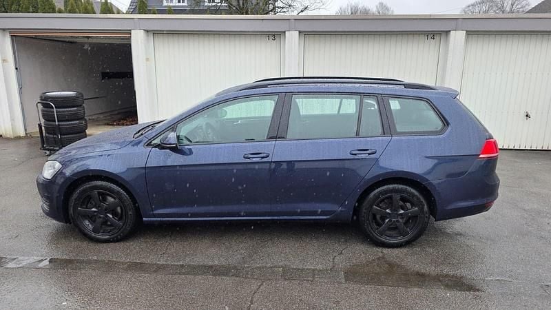 Gebraucht VW Golf VII 105 PS (77 kW) 2014 Blau Kombi