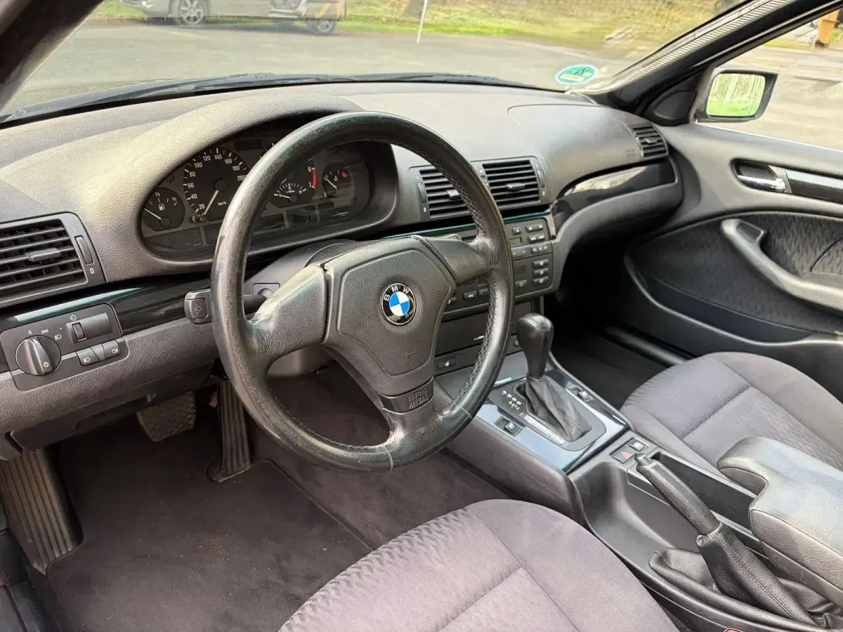 Gebraucht BMW 323 170 PS (125 kW) 1999 Blau Limousine