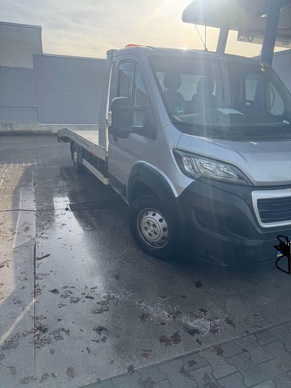 Gebraucht Peugeot Boxer 165 PS (121 kW) 2020 Grau Van