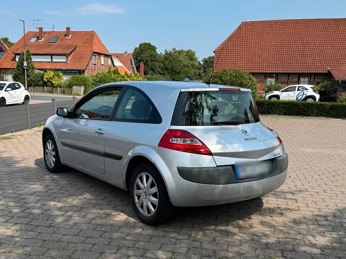 Gebraucht Renault Mégane II 111 PS (81 kW) 2007 Silber Limousine