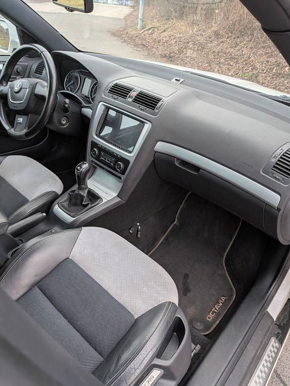 Gebraucht Skoda Octavia RS 170 PS (125 kW) 2012 Weiß Kombi