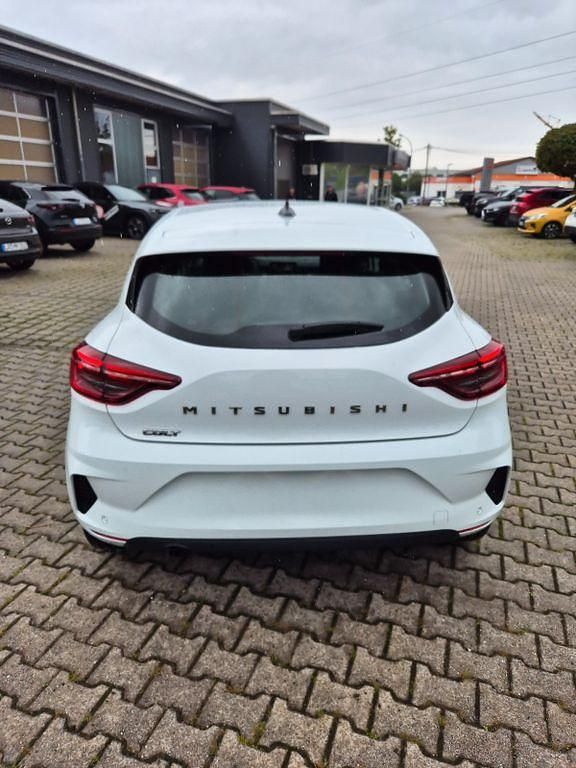 Gebraucht Mitsubishi Colt Basis 67 PS (49 kW) 2025 Weiß Limousine