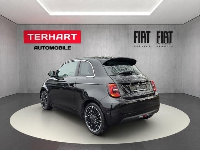 Gebraucht Fiat 500e La Prima 86 kW (118 PS) 2022 Schwarz Kleinwagen