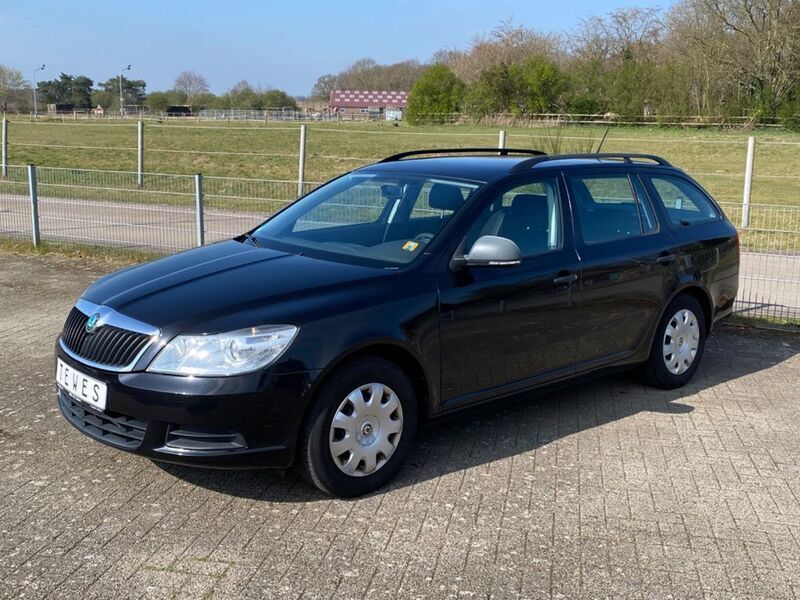Gebraucht Skoda Octavia 122 PS (89 kW) 2013 Schwarz Kombi