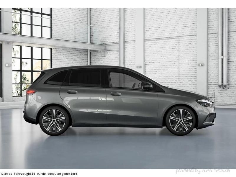 Gebraucht Mercedes B220 Night 190 PS (139 kW) 2025 Metalliclack mountaingrau Kleinwagen