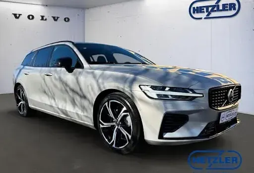 Usata Volvo V60 Plus 455 CV (334 kW) 2025 Argento Station wagon