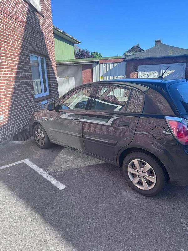 Gebraucht Kia Rio 97 PS (71 kW) 2009 Schwarz Kleinwagen