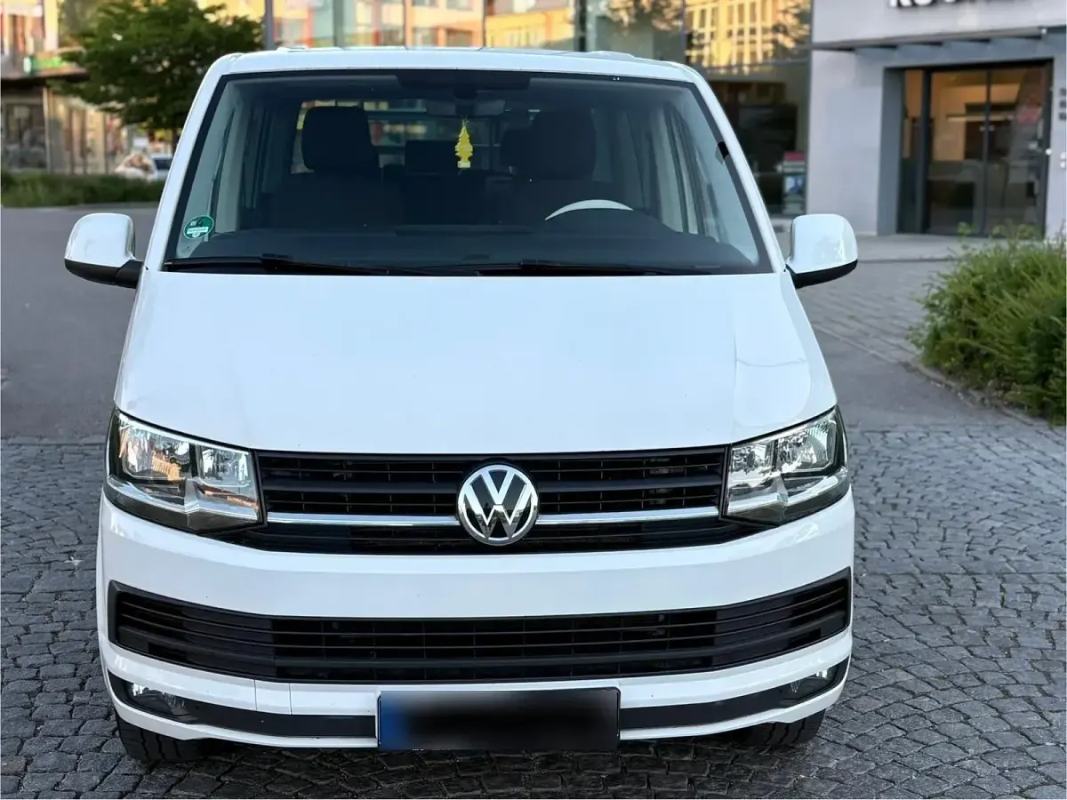 Gebraucht VW Multivan 150 PS (110 kW) 2019 Weiß Van / Kleinbus