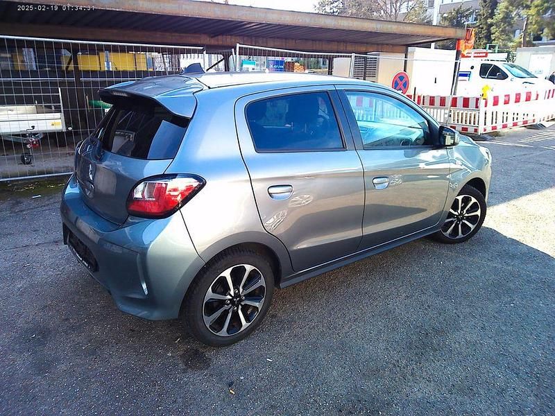 Gebraucht Mitsubishi Space Star Select+ 71 PS (52 kW) 2022 Grau Kleinwagen