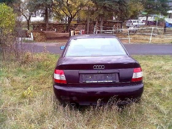 Second-hand Audi A4 137 CP (100 kW) 1994 Mov Berlinǎ