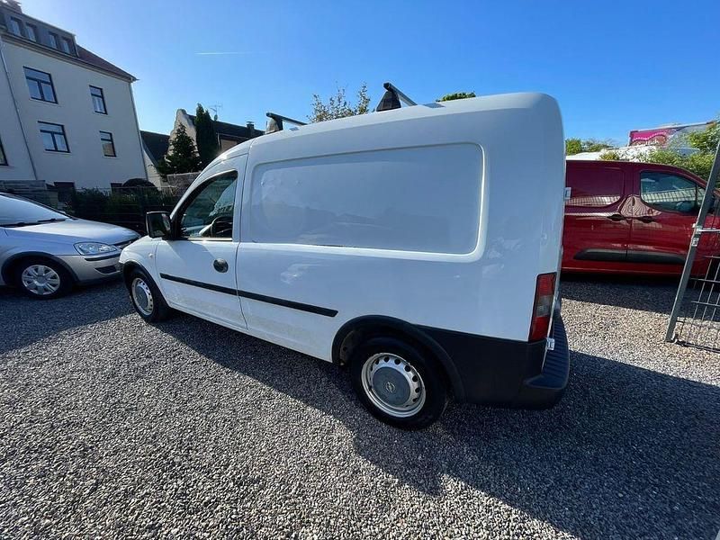 Second-hand Opel Combo 75 CP (55 kW) 2008 Alb Monovolum
