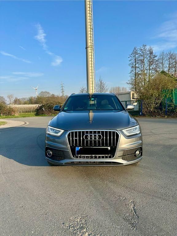 Gebraucht Audi Q3 Sport 177 PS (130 kW) 2012 Grau SUV