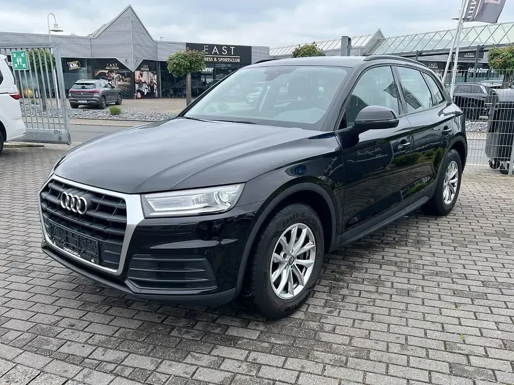 Używany Audi Q5 163 KM (119 kW) 2020 Czarny SUV