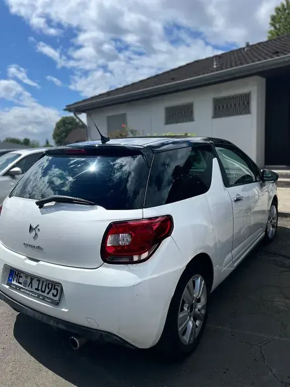 Gebraucht Citroën DS3 So Chic 120 PS (88 kW) 2011 Weiß Kleinwagen