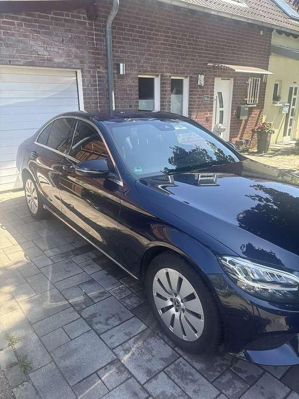 Gebraucht Mercedes C300e 320 PS (235 kW) 2020 Blau Limousine