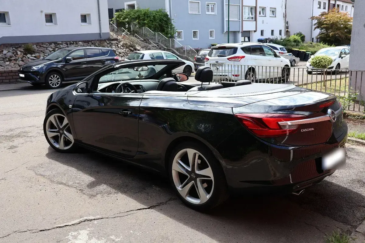 Gebraucht Opel Cascada 170 PS (125 kW) 2015 Schwarz Cabrio