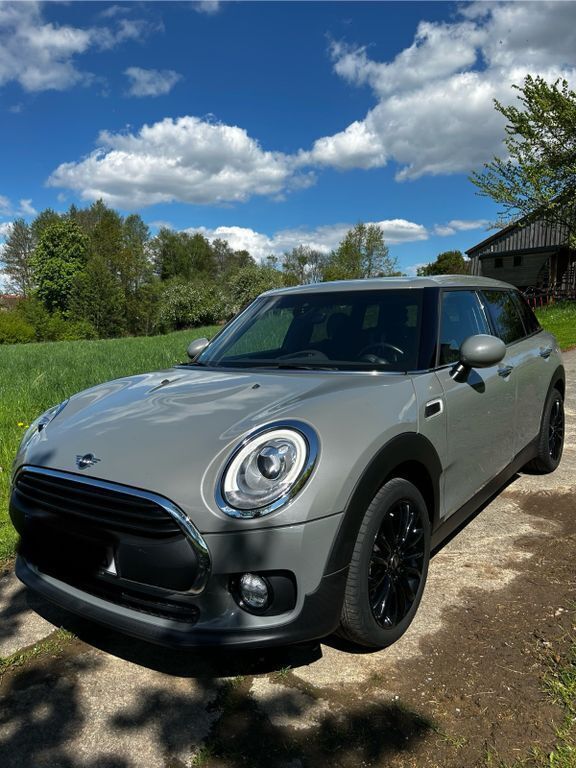 Grau Gebraucht 2018 Mini One Clubman Kombi | 13.750 € (Fairer Preis) - Bild 1/4