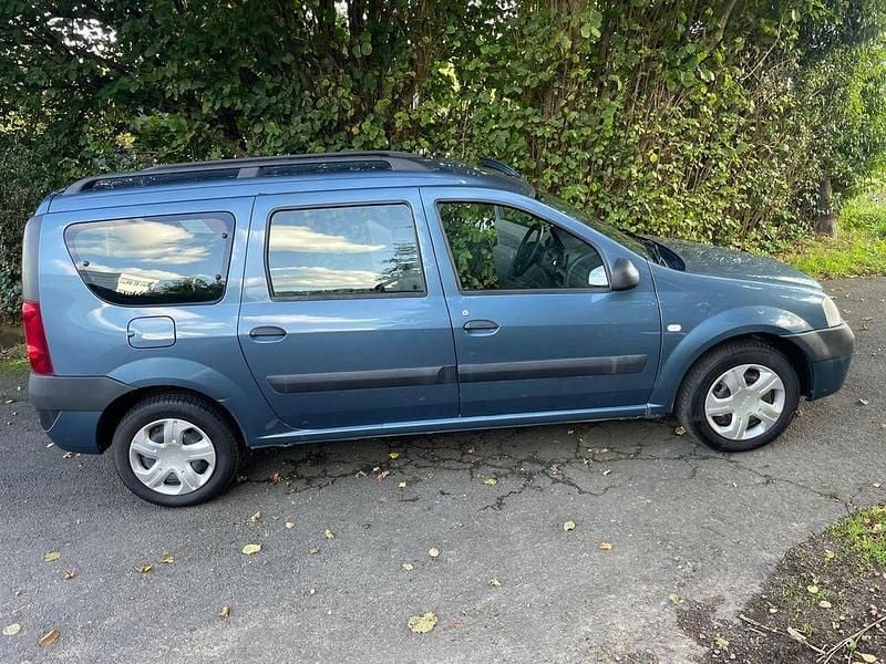 Blau Gebraucht 2008 Dacia Logan Lauréate Limousine | 4.990 € - Bild 1/4