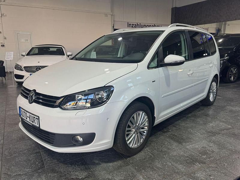 Gebraucht VW Touran Cup 105 PS (77 kW) 2015 Weiß Van / Kleinbus
