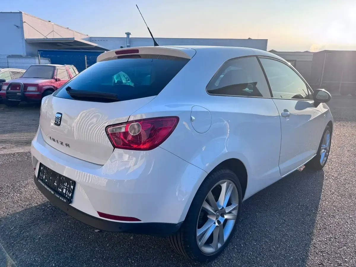 Gebraucht Seat Ibiza SC Sport 105 PS (77 kW) 2009 Weiß Kleinwagen