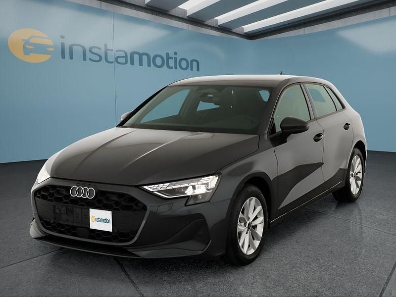 Grau Neu 2025 Audi A3 Sportback Kleinwagen | 32.749 € (Guter Preis) - Bild 1/4