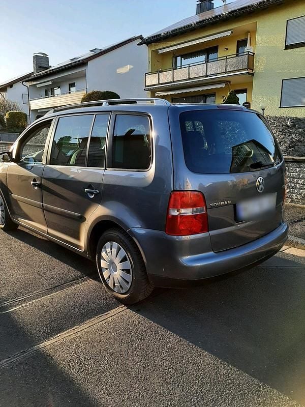 Gebraucht VW Touran 115 PS (84 kW) 2005 Grau Van / Kleinbus