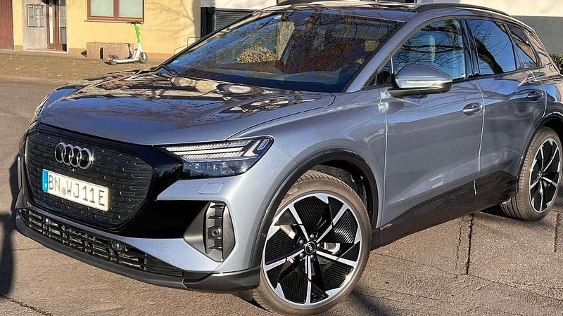 Gebraucht Audi Q4 e-tron Ambiente 210 kW (286 PS) 2024 Blau SUV