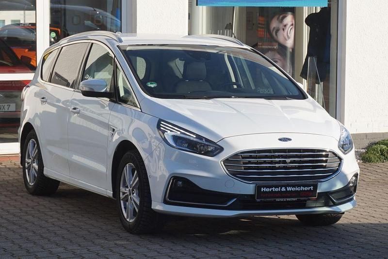 Weiß Gebraucht 2022 Ford S-MAX Titanium Van / Kleinbus | 18.990 € (Superpreis) - Bild 1/4