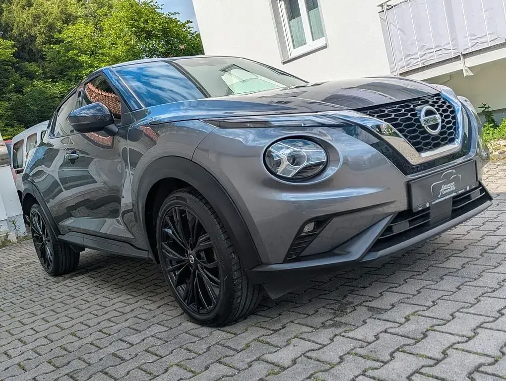 Gebraucht Nissan Juke Enigma 114 PS (83 kW) 2021 Dark grey & black SUV