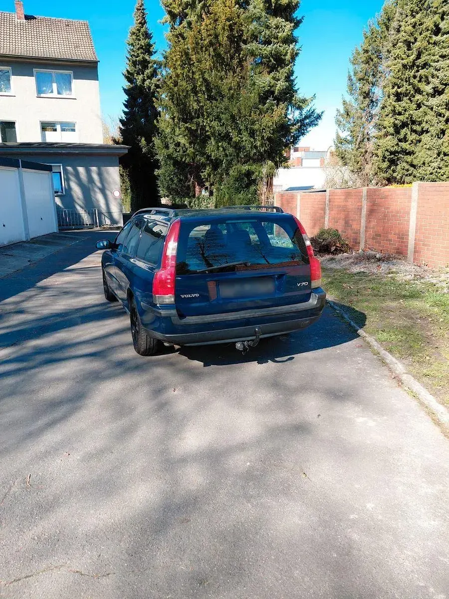 Używany Volvo V70 140 KM (102 kW) 2001 Niebieski Kombi