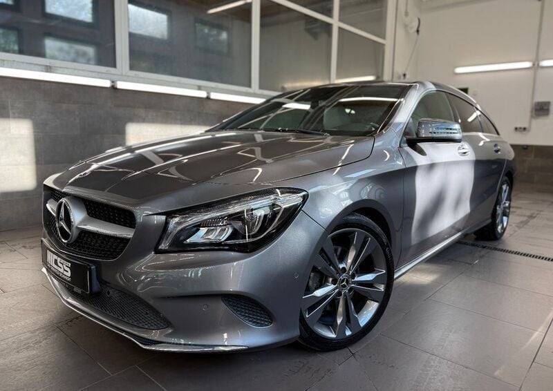 Grau Gebraucht 2017 Mercedes CLA200 Shooting Brake Kombi | 18.479 € (Fairer Preis) - Bild 1/4