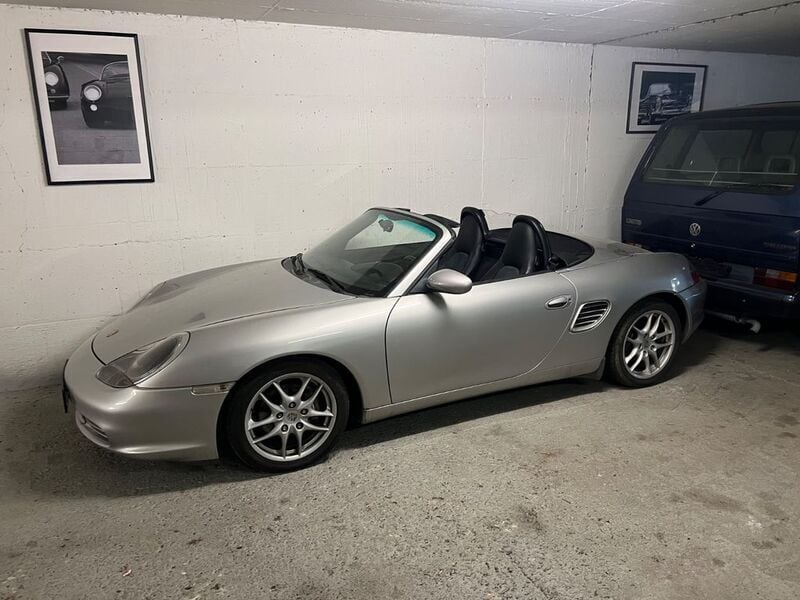 Silber Gebraucht 2004 Porsche Boxster Cabrio | 21.990 € (Etwas zu teuer) - Bild 1/4