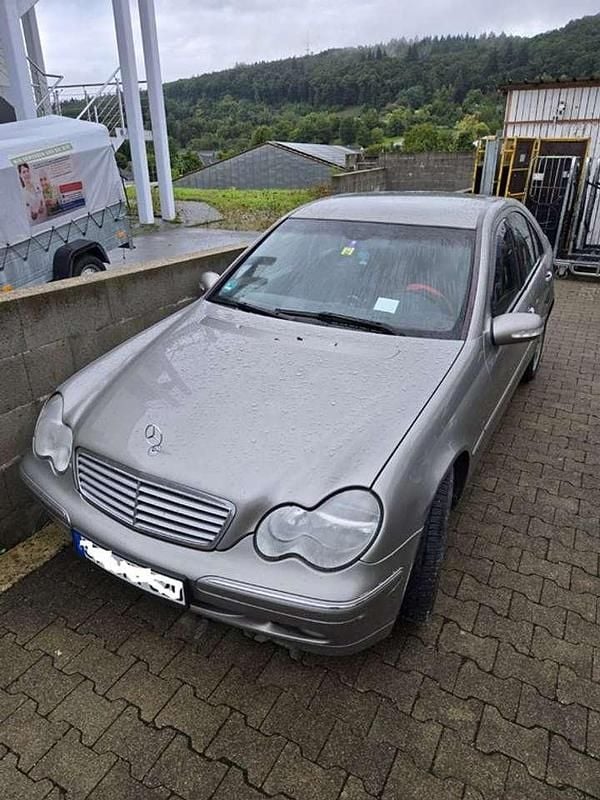 Gold Gebraucht 2003 Mercedes C320 Elegance Limousine | 4.000 € (Fairer Preis) - Bild 1/2