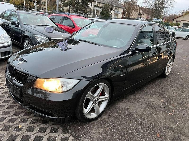 Gebraucht BMW 325 Comfort Edition 218 PS (160 kW) 2006 Saphirschwarz Limousine