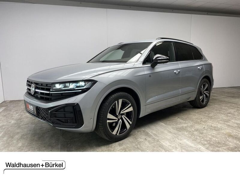 Oyster silver (metallic) Gebraucht 2023 VW Touareg Style SUV | 72.500 € (Etwas zu teuer) - Bild 1/4