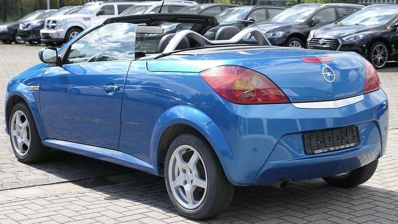 Gebraucht Opel Tigra Edition 90 PS (66 kW) 2009 Blau Cabrio