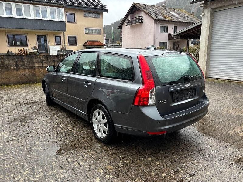 Gebraucht Volvo V50 Summum 145 PS (106 kW) 2007 Grau Kombi