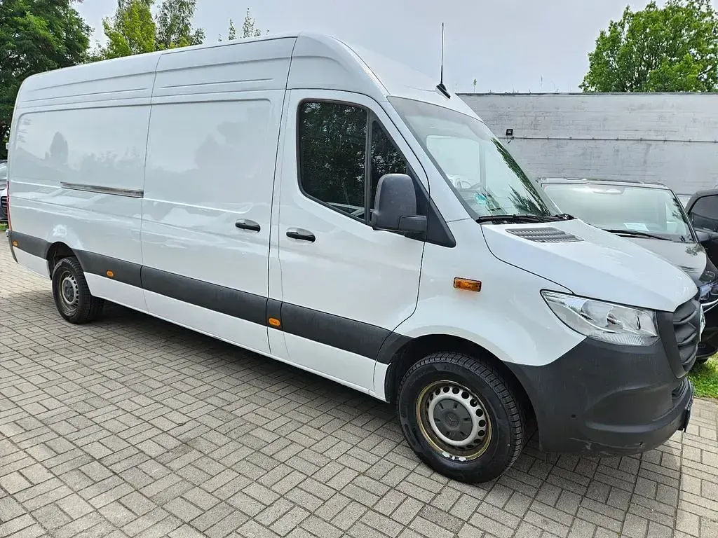 Gebraucht Mercedes Sprinter 170 PS (125 kW) 2024 Arktikweiss Van