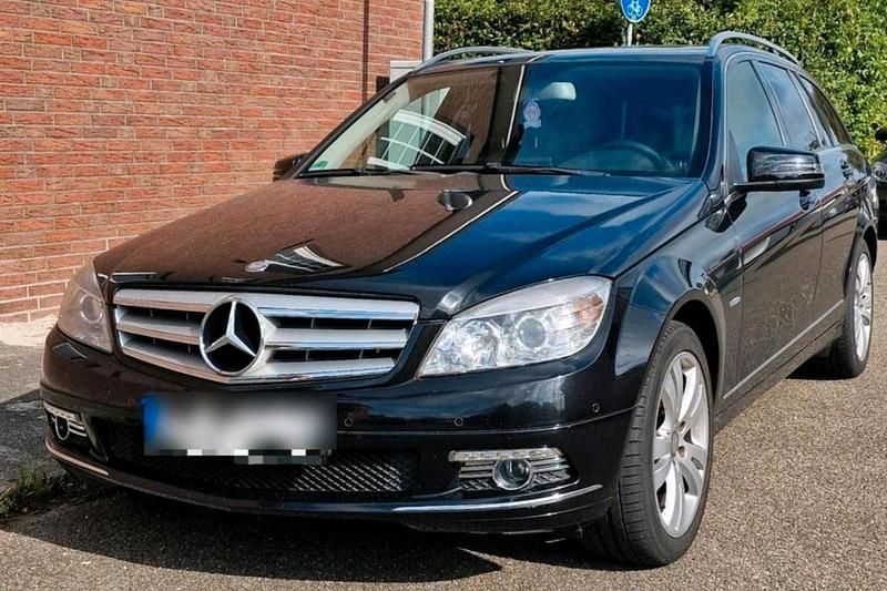 Schwarz Gebraucht 2010 Mercedes C200 Kombi | 8.000 € - Bild 1/4
