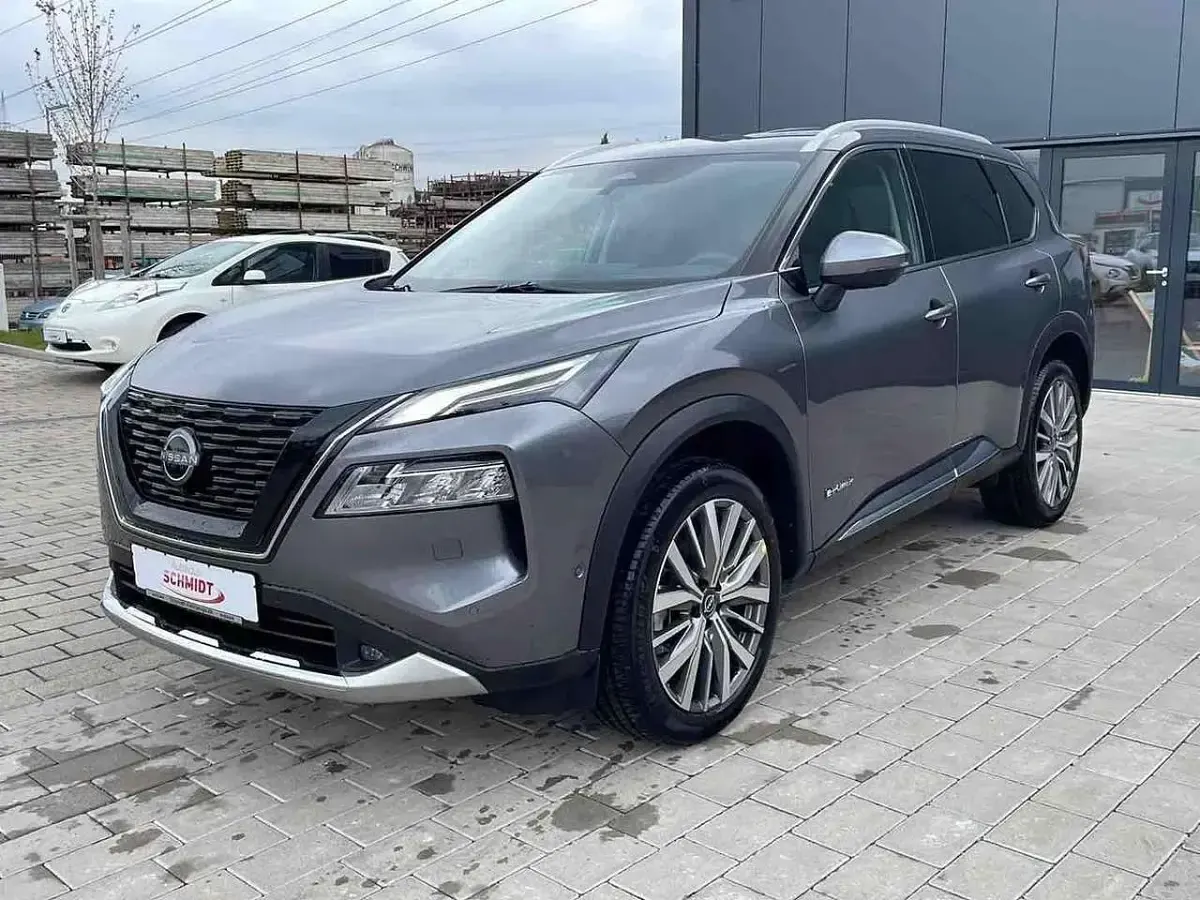 Neu Nissan X-Trail Tekna 213 PS (156 kW) 2026 Gun metallic SUV