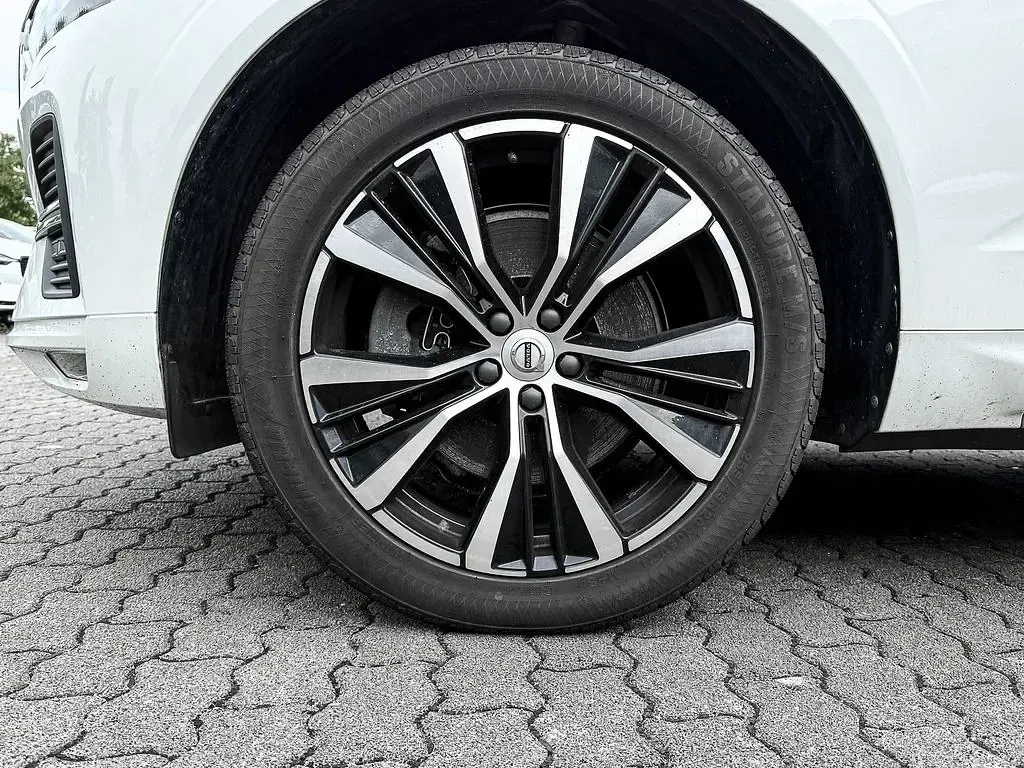 Gebraucht Volvo XC60 Core 197 PS (144 kW) 2024 Weiss SUV