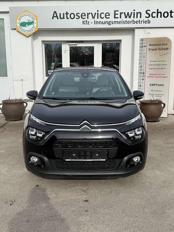 Gebraucht Citroën C3 PureTech 83 PS (61 kW) 2024 Perla nera schwarz Limousine