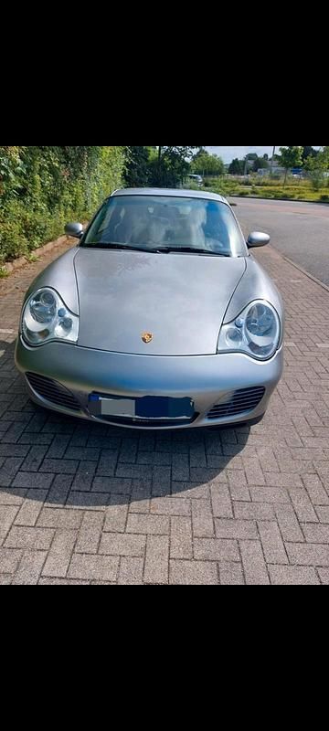 Silber Gebraucht 2004 Porsche 911 Carrera Coupé | 55.000 € (Teuer) - Bild 1/4